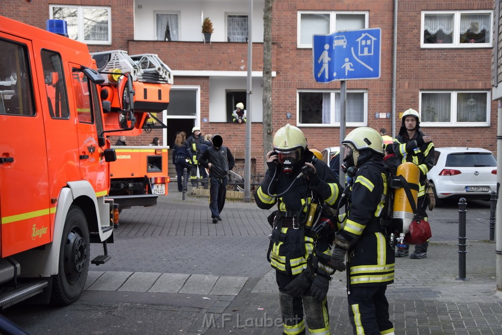 Feuer 1 Koeln Vingst Hesshofplatz P08.JPG - Miklos Laubert